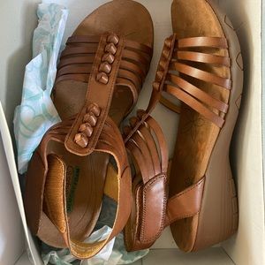 Baretraps Hinder Sandals